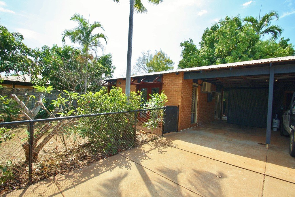 Unit 2/18 Dolby Road CABLE BEACH 11
