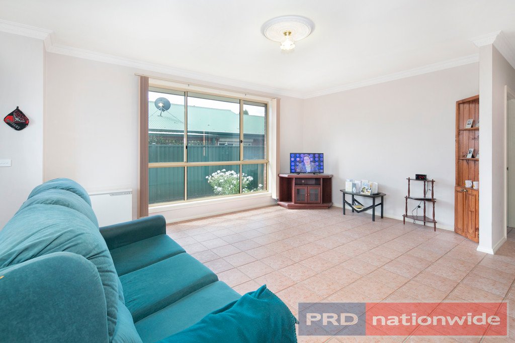 Unit 2/232 Humffray Street North BROWN HILL 4