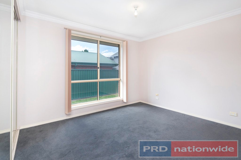 Unit 2/232 Humffray Street North BROWN HILL 8