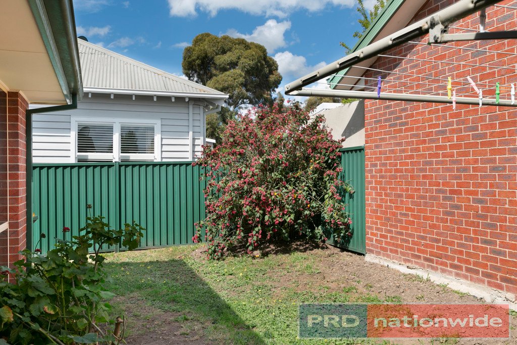 Unit 2/232 Humffray Street North BROWN HILL 9