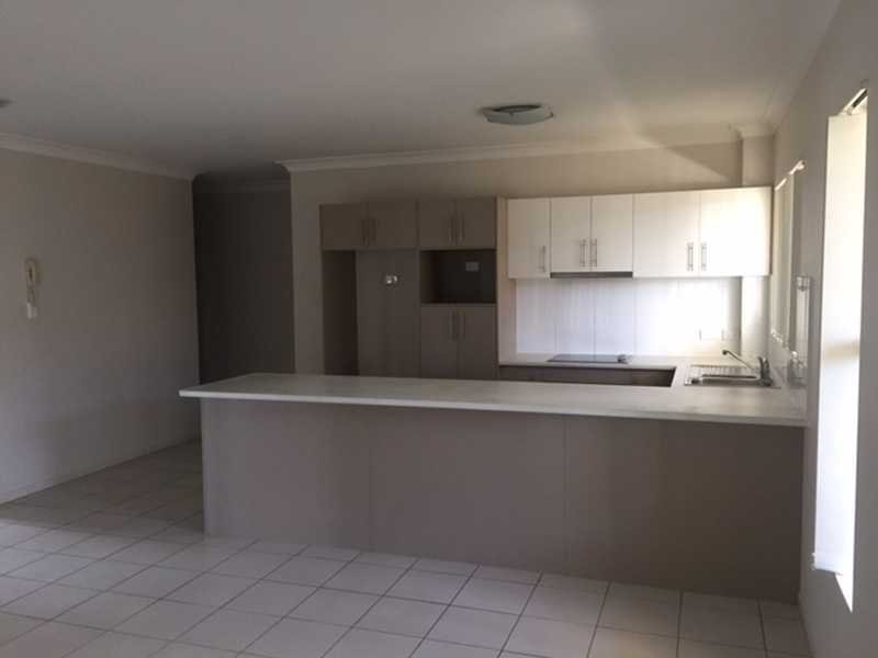 Unit 2/25 Railway Parade NUNDAH 4