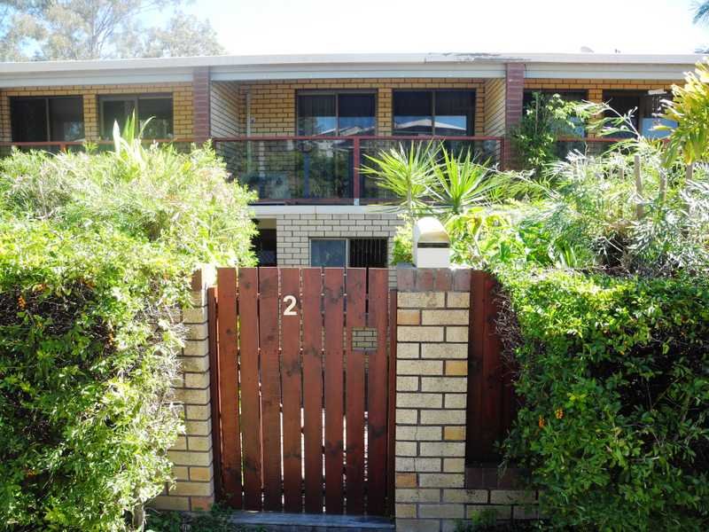 Unit 2/26 Beach Avenue TANNUM SANDS 1