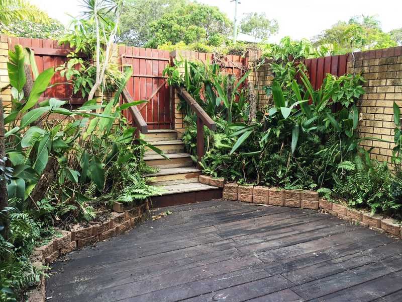 Unit 2/26 Beach Avenue TANNUM SANDS 14