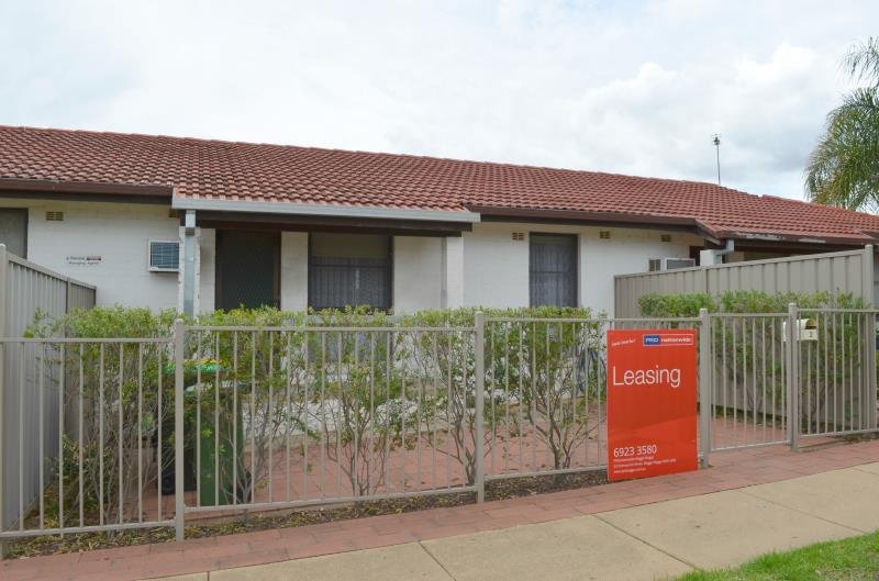 Unit 2/263 Bourke Street TOLLAND 8