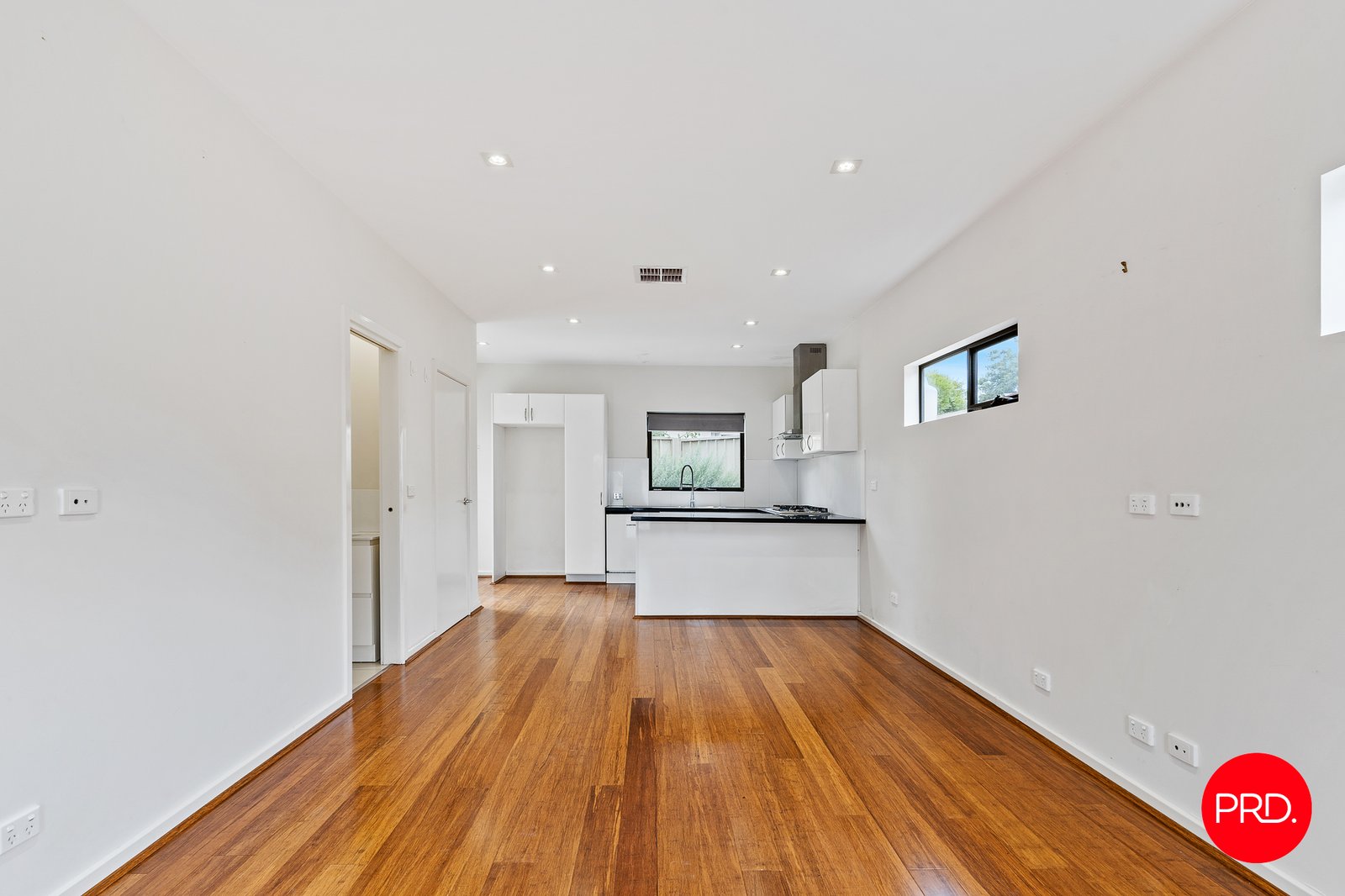 Unit 2/3 High Street KANGAROO FLAT 4