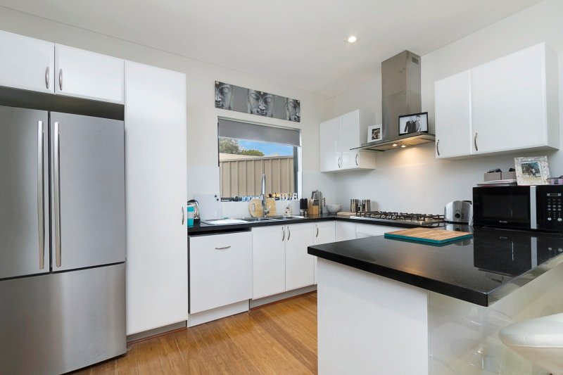 Unit 2/3 High Street KANGAROO FLAT 2