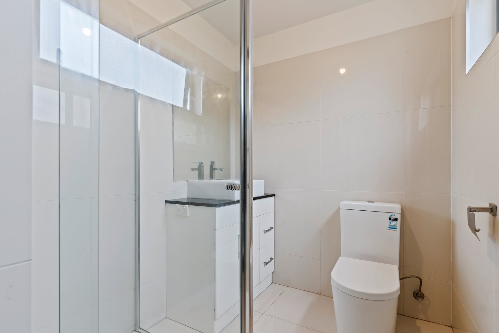 Unit 2/3 High Street KANGAROO FLAT 7