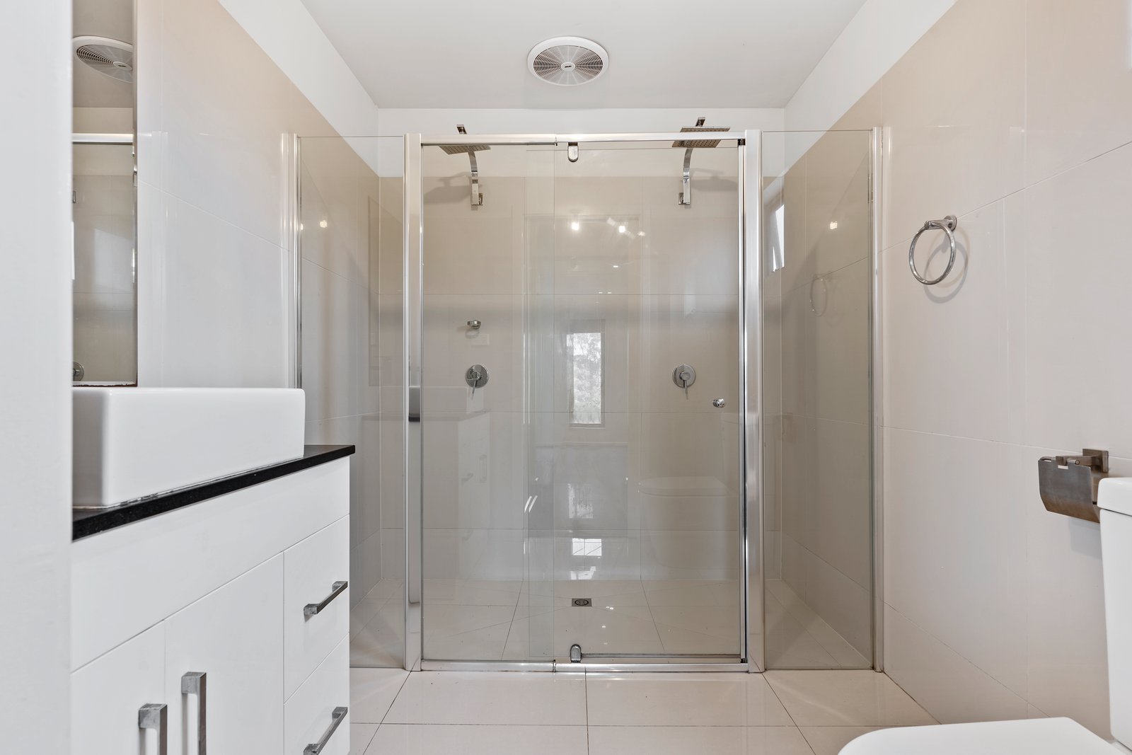 Unit 2/3 High Street KANGAROO FLAT 9