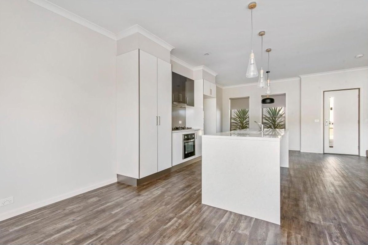 Unit 2/3 Leigh Avenue KENNINGTON 2