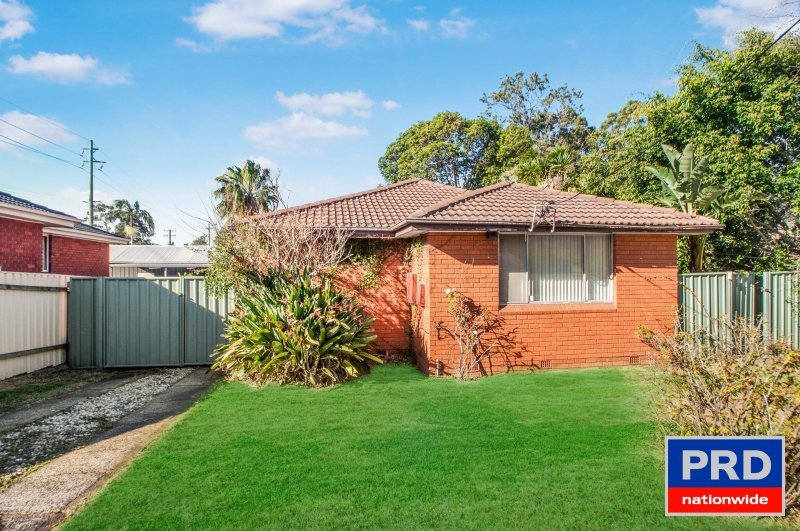 Unit 2/3 Rachel Crescent UNANDERRA 1