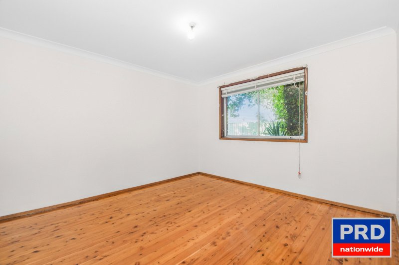 Unit 2/3 Rachel Crescent UNANDERRA 3