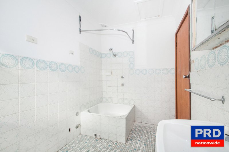 Unit 2/3 Rachel Crescent UNANDERRA 5