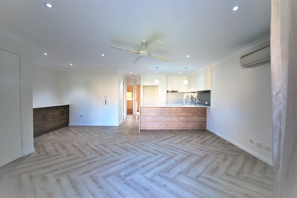 Unit 241/19 Burleigh Street BURLEIGH HEADS 1