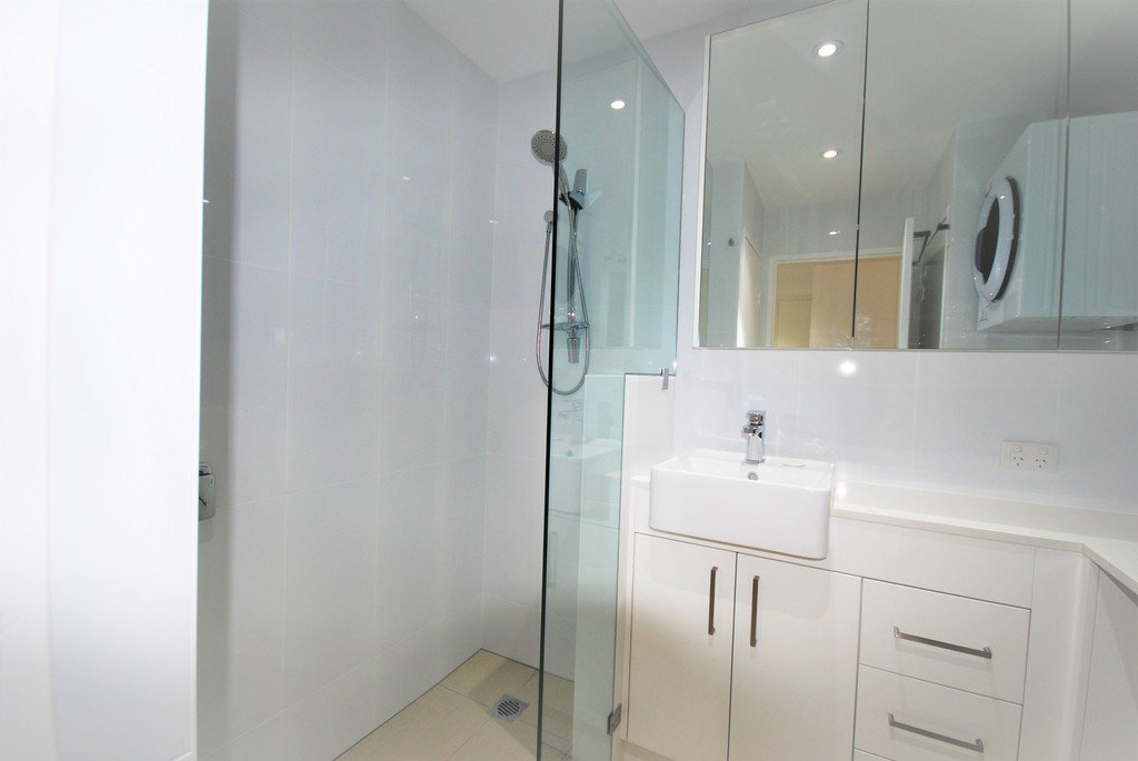 Unit 241/19 Burleigh Street BURLEIGH HEADS 4
