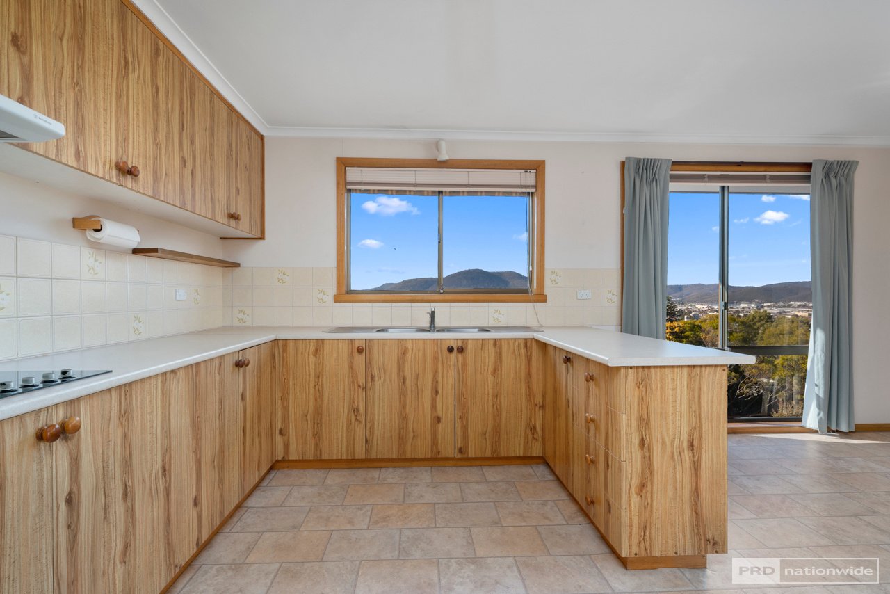 Unit 2/41a O'Brien Street GLENORCHY 8