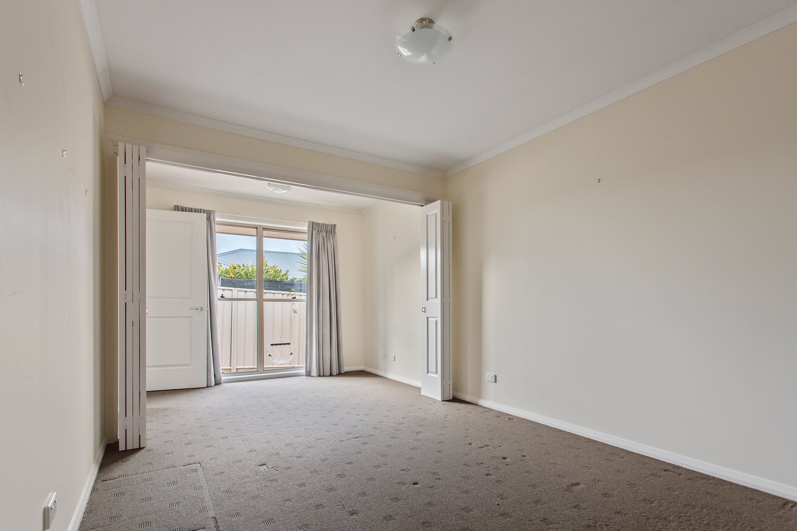Unit 2/50 Mistletoe Street GOLDEN SQUARE 5