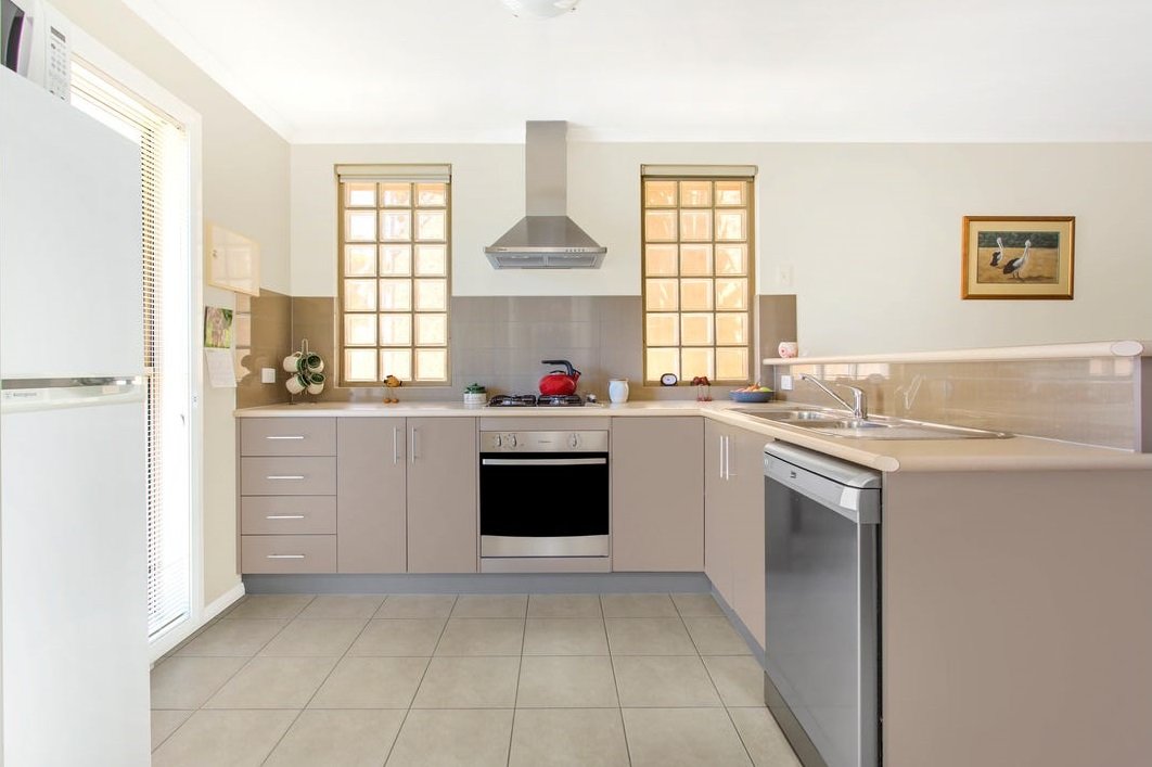 Unit 2/50 Mistletoe Street GOLDEN SQUARE 2