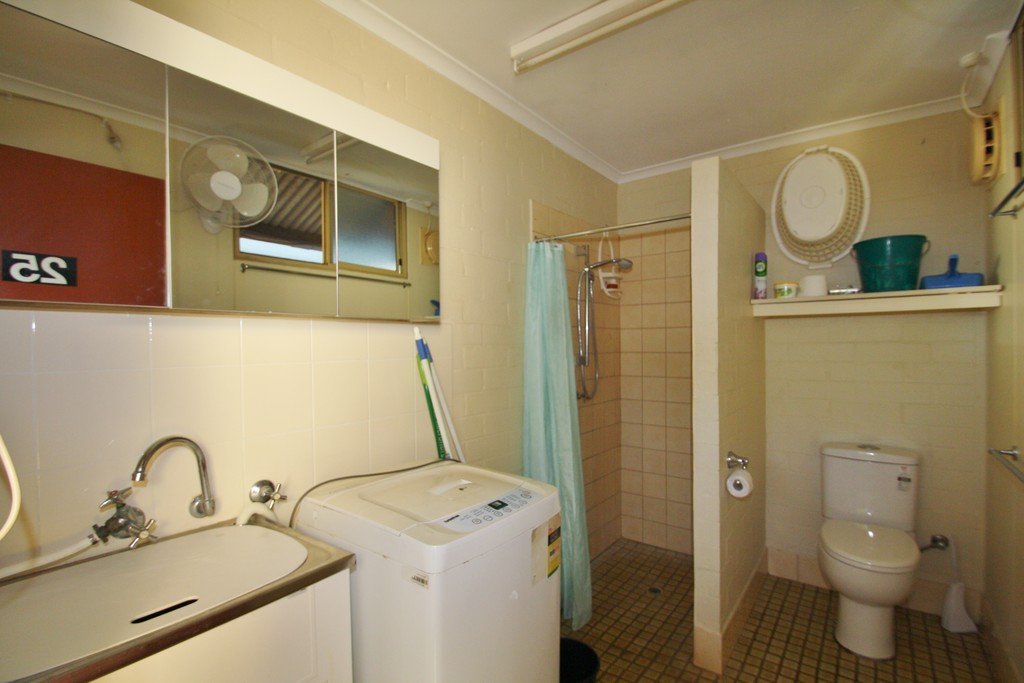 Unit 25/122 Port Drive CABLE BEACH 13