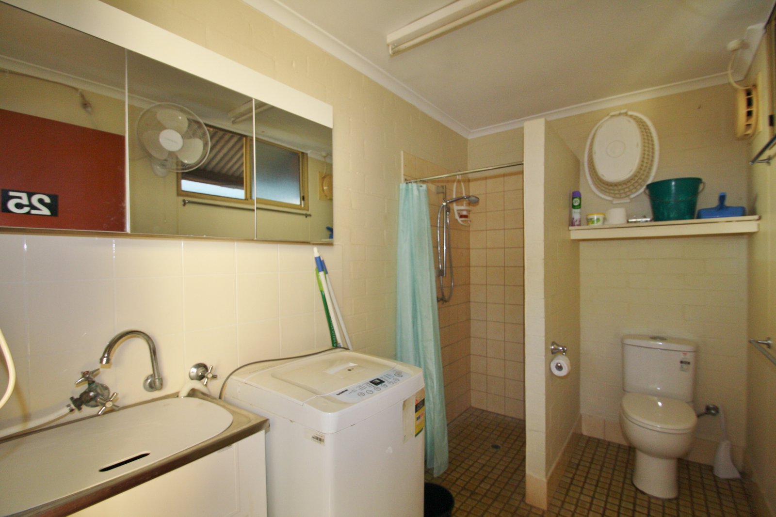 Unit 25/122 Port Drive CABLE BEACH 13