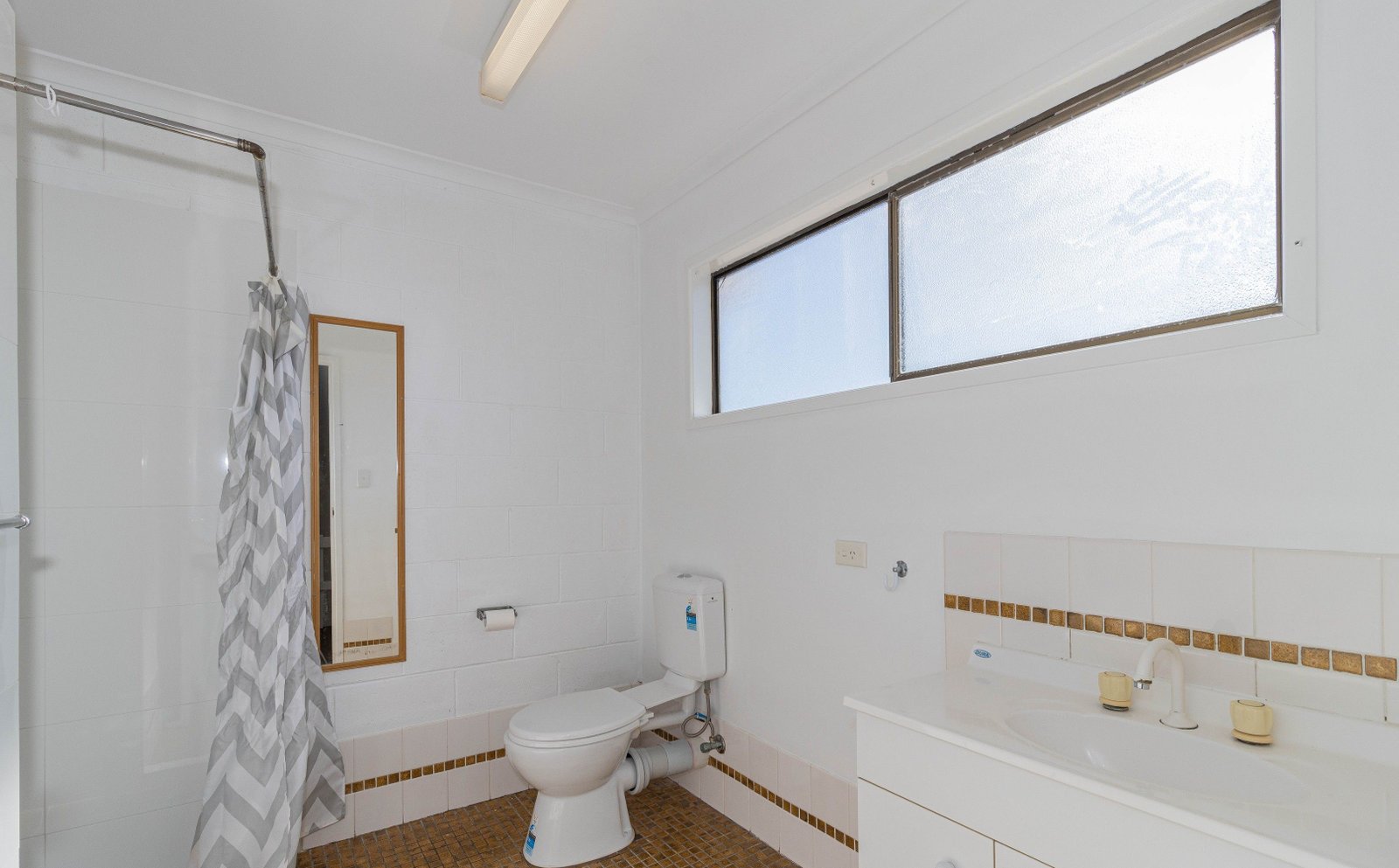 Unit 3/10 Hibiscus Street  URANGAN 9