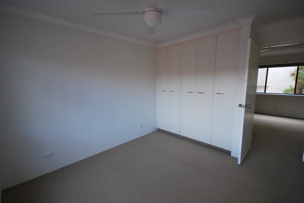 Unit 3/10 Mountain View Ave  MIAMI 7