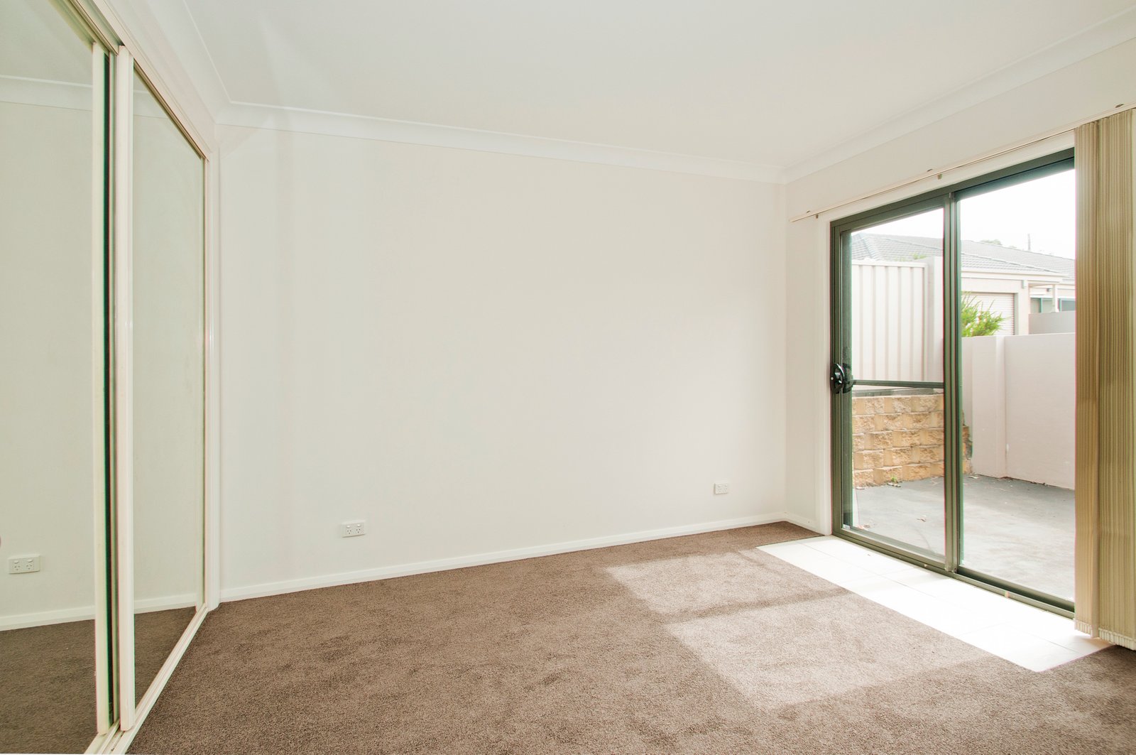 Unit 3/122 Bong Bong Road HORSLEY 2