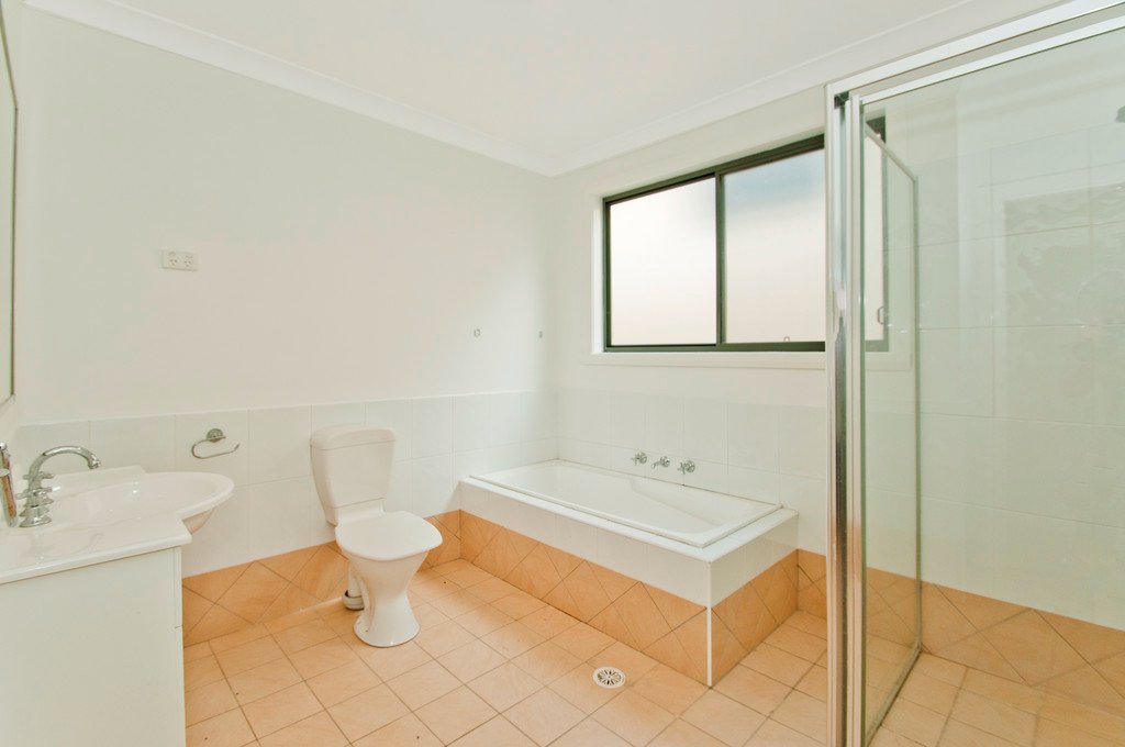 Unit 3/122 Bong Bong Road HORSLEY 6