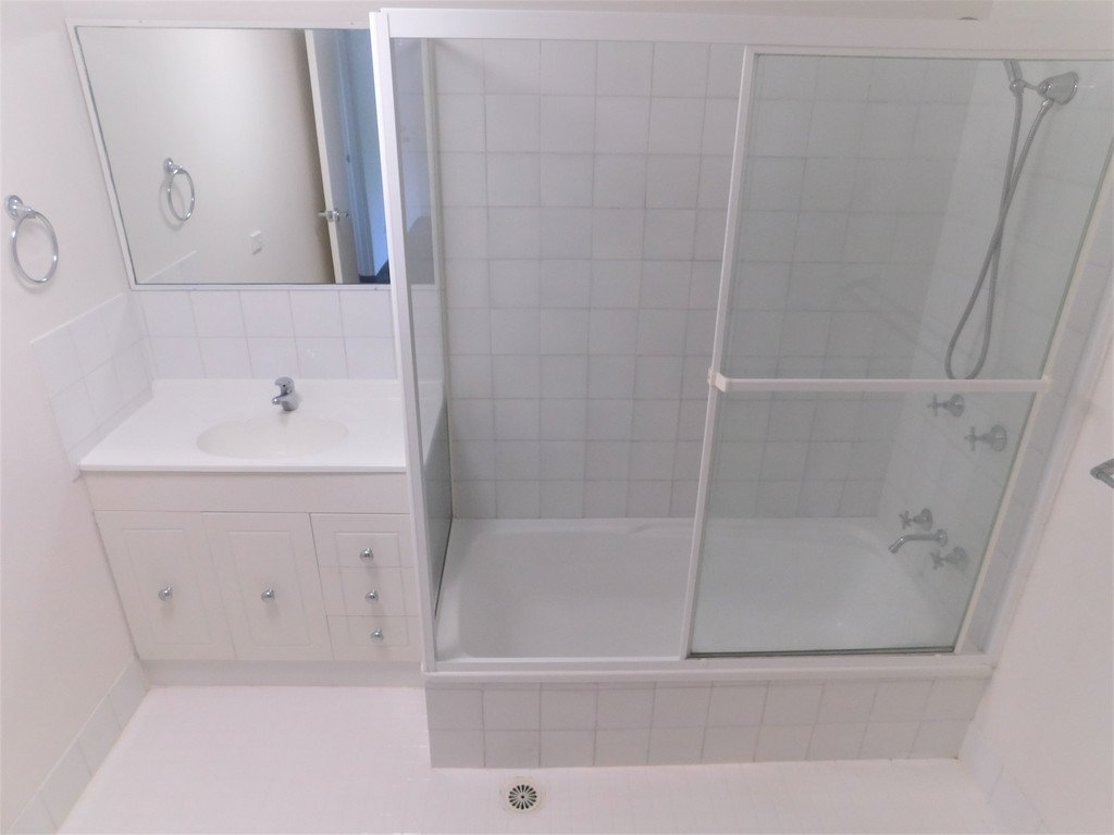 Unit 3/1971 Gold Coast Highway BURLEIGH HEADS 7