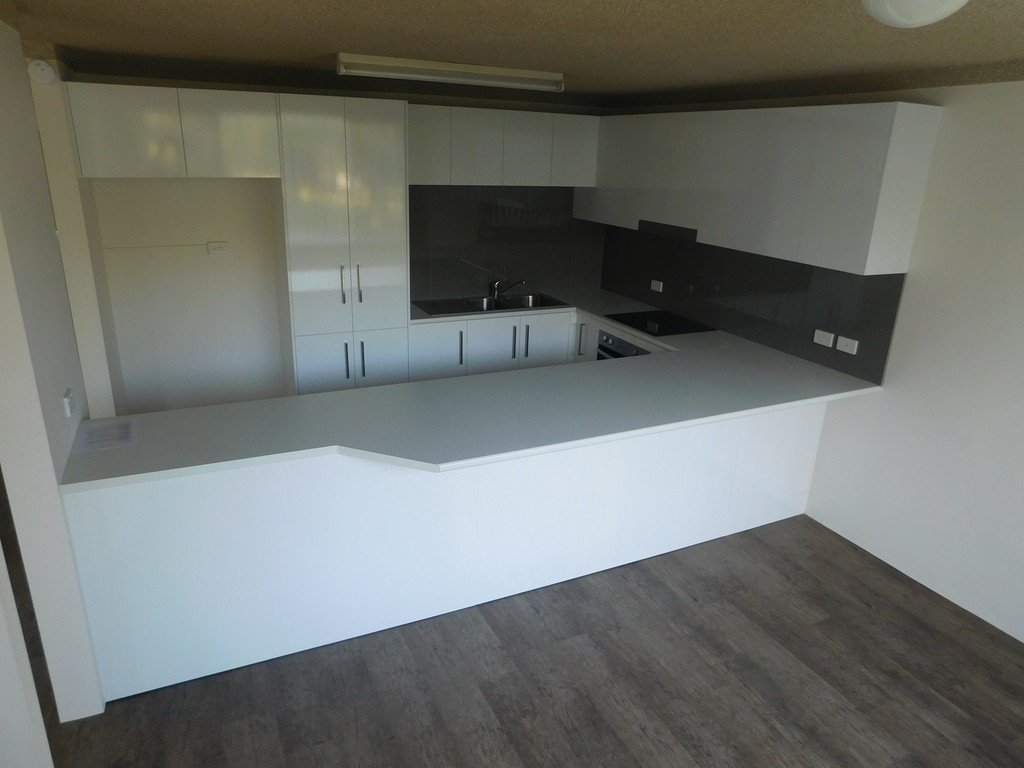 Unit 3/1971 Gold Coast Highway BURLEIGH HEADS 4