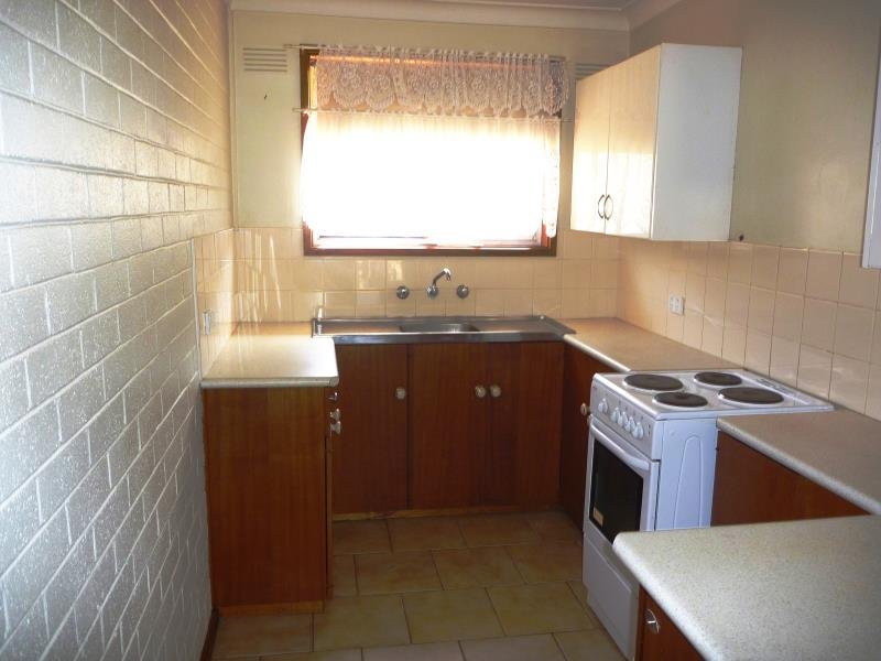 Unit 3/263 Bourke Street TOLLAND 3