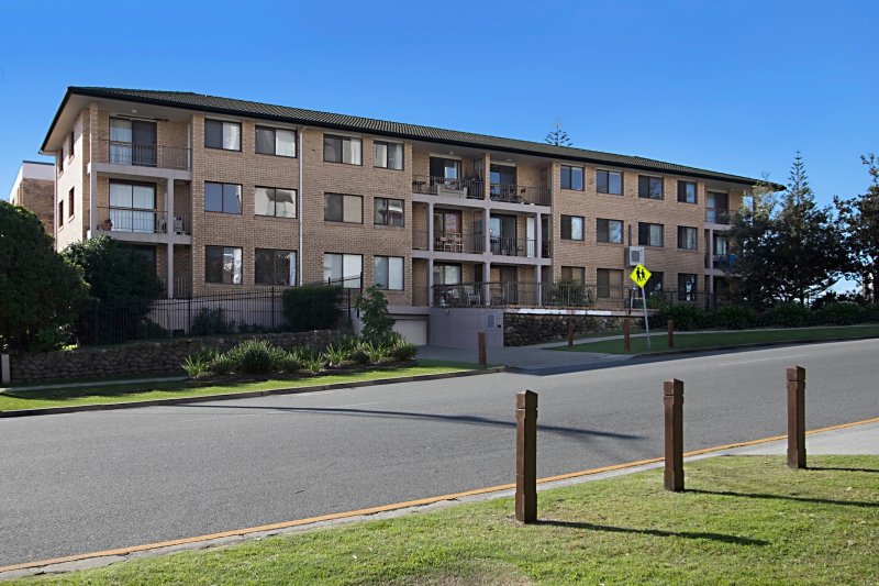 Unit 3/276 The Esplanade "Seventh Avenue Apartments"  BURLEIGH HEADS 2
