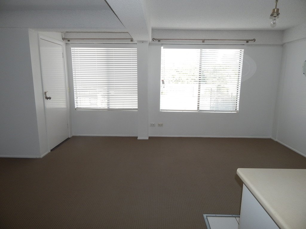 Unit 3/276 The Esplanade "Seventh Avenue Apartments"  BURLEIGH HEADS 5