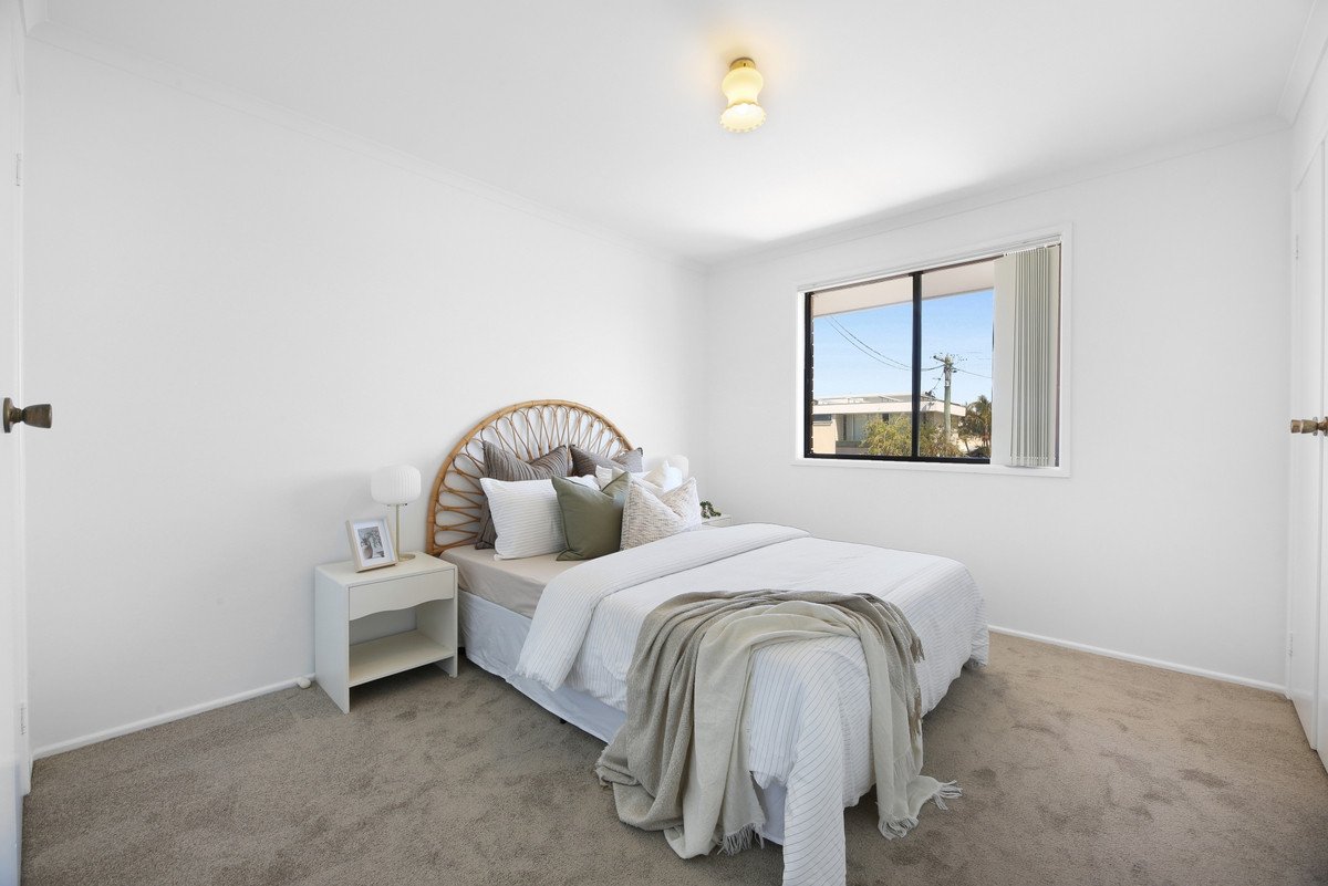 Unit 3/77 Sunshine Parade MIAMI 10