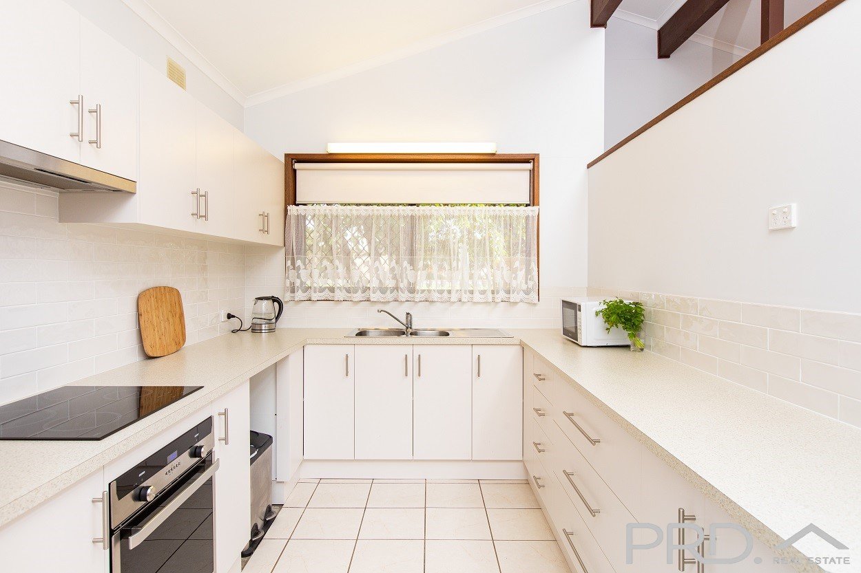 Unit 4, 330 Deakin Avenue MILDURA 9