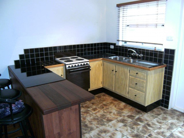 Unit 4/49 Surf Parade BROADBEACH 4