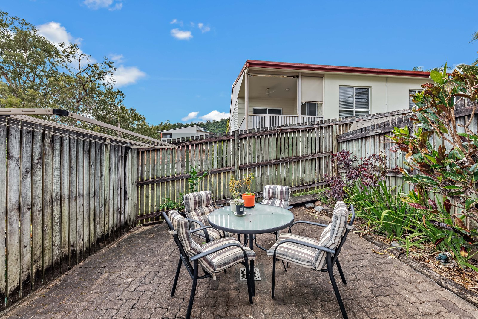 Unit 4/5 Eshelby Drive CANNONVALE 6