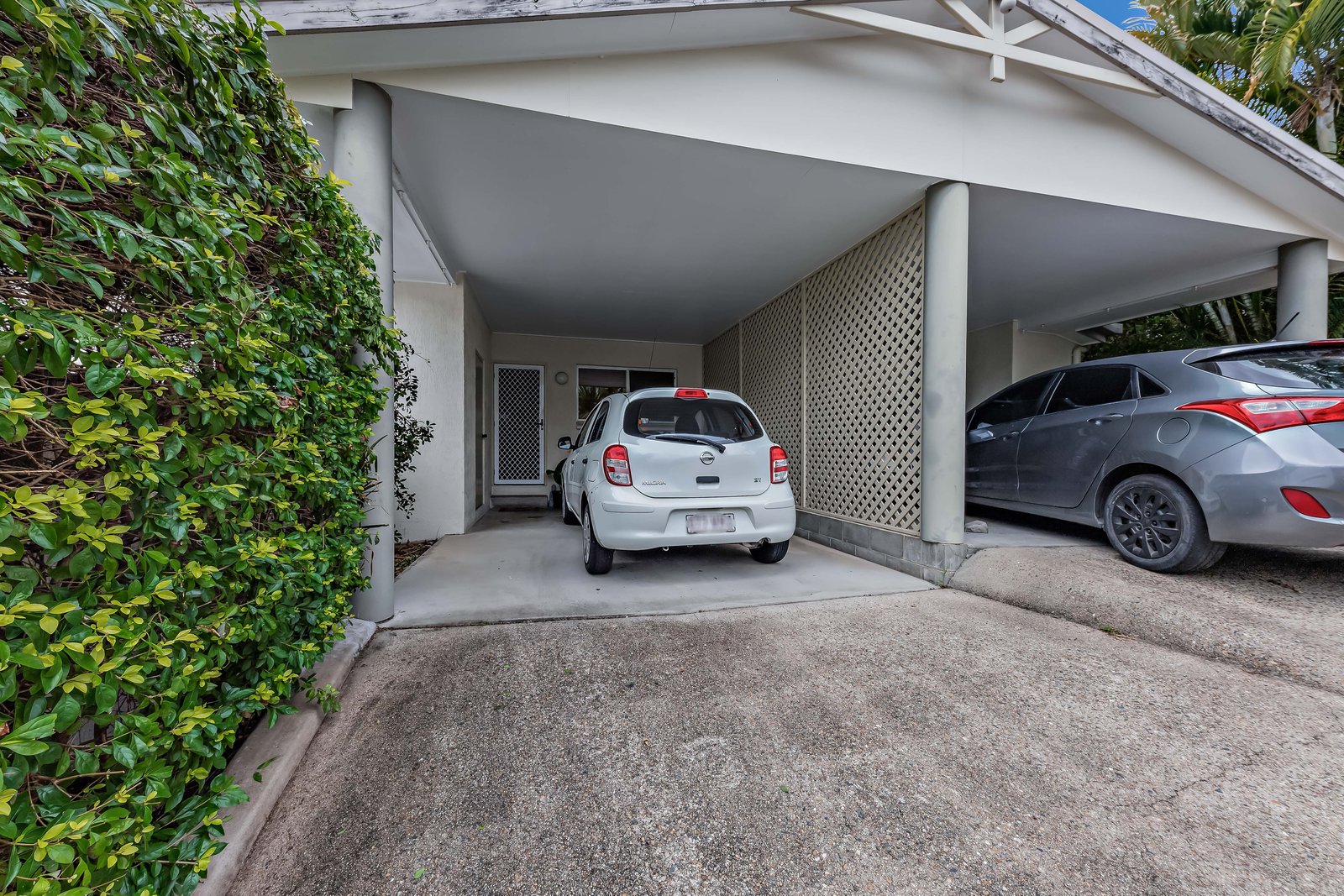 Unit 4/5 Eshelby Drive CANNONVALE 8