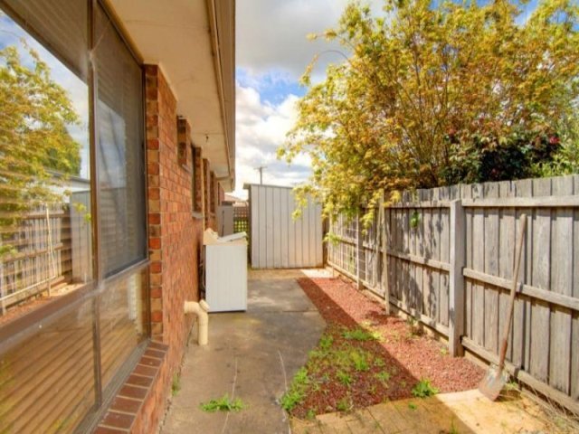 Unit 4/505 Sutton Street SEBASTOPOL 8