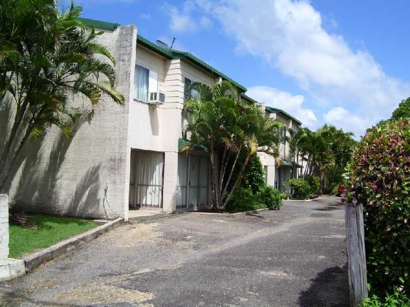 Unit 4/6 Robert Street PROSERPINE 1