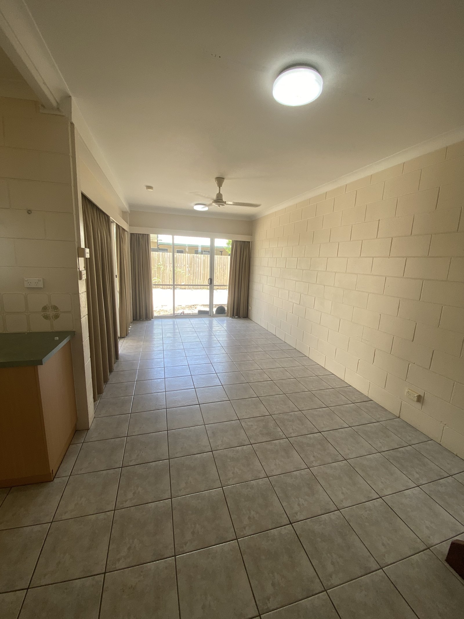 Unit 4/6 Robert Street PROSERPINE 2