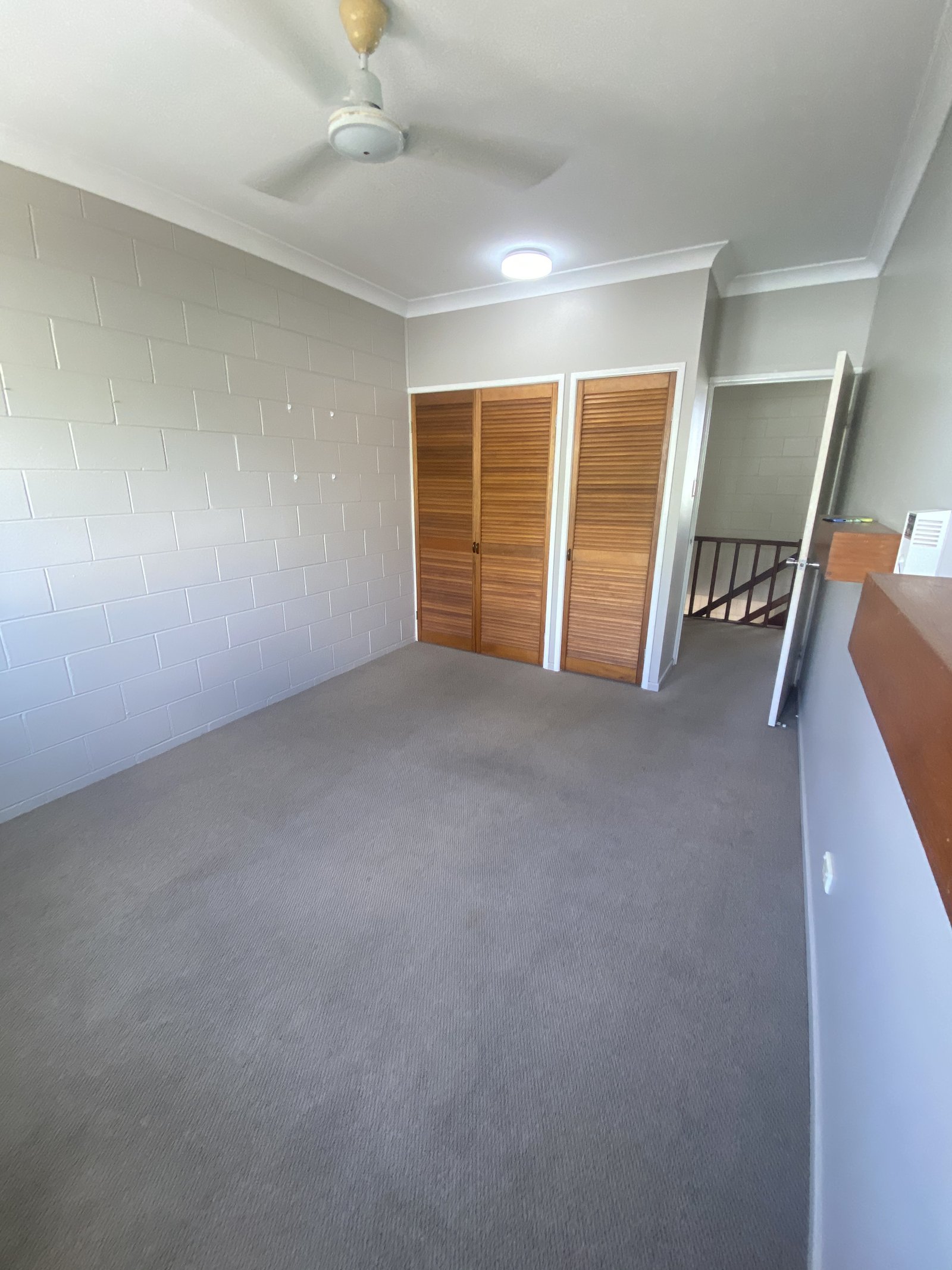 Unit 4/6 Robert Street PROSERPINE 4
