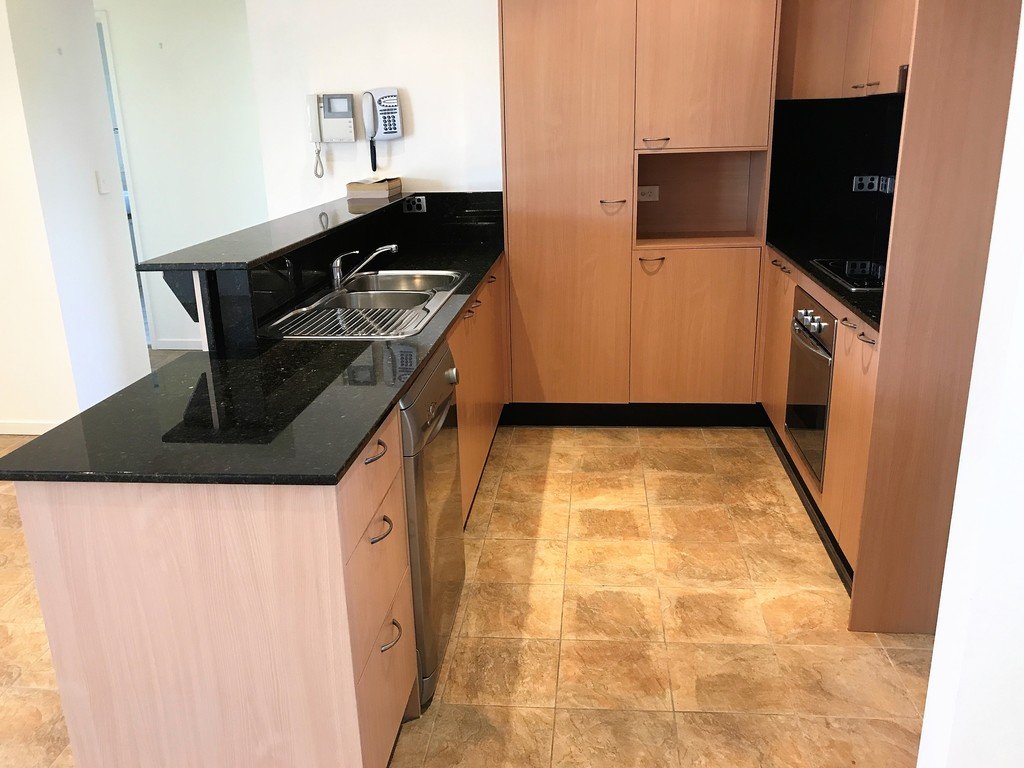 Unit 5 / 13-15 Stephens Street BURLEIGH HEADS 9