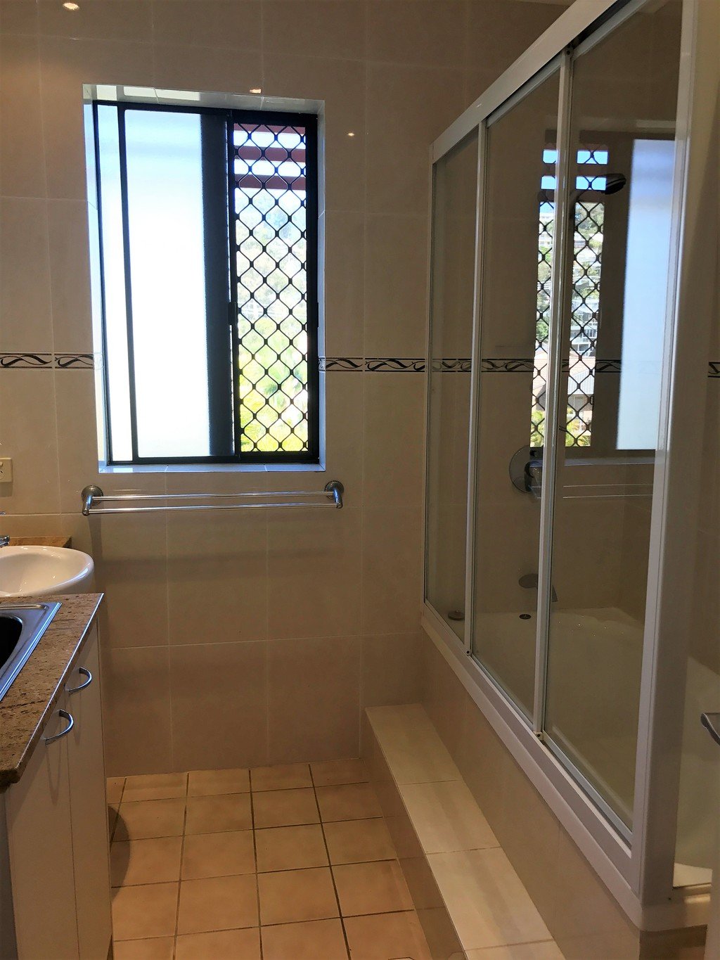 Unit 5 / 13-15 Stephens Street BURLEIGH HEADS 16