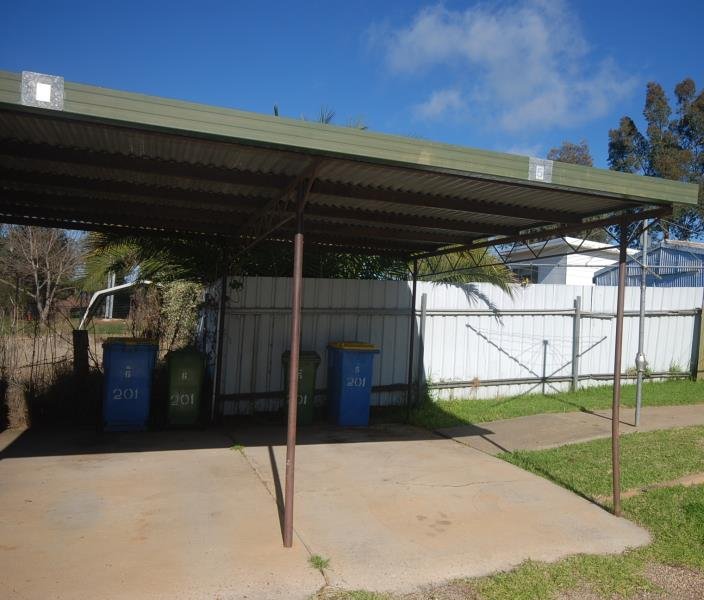Unit 5/201 Lake Albert Road KOORINGAL 5