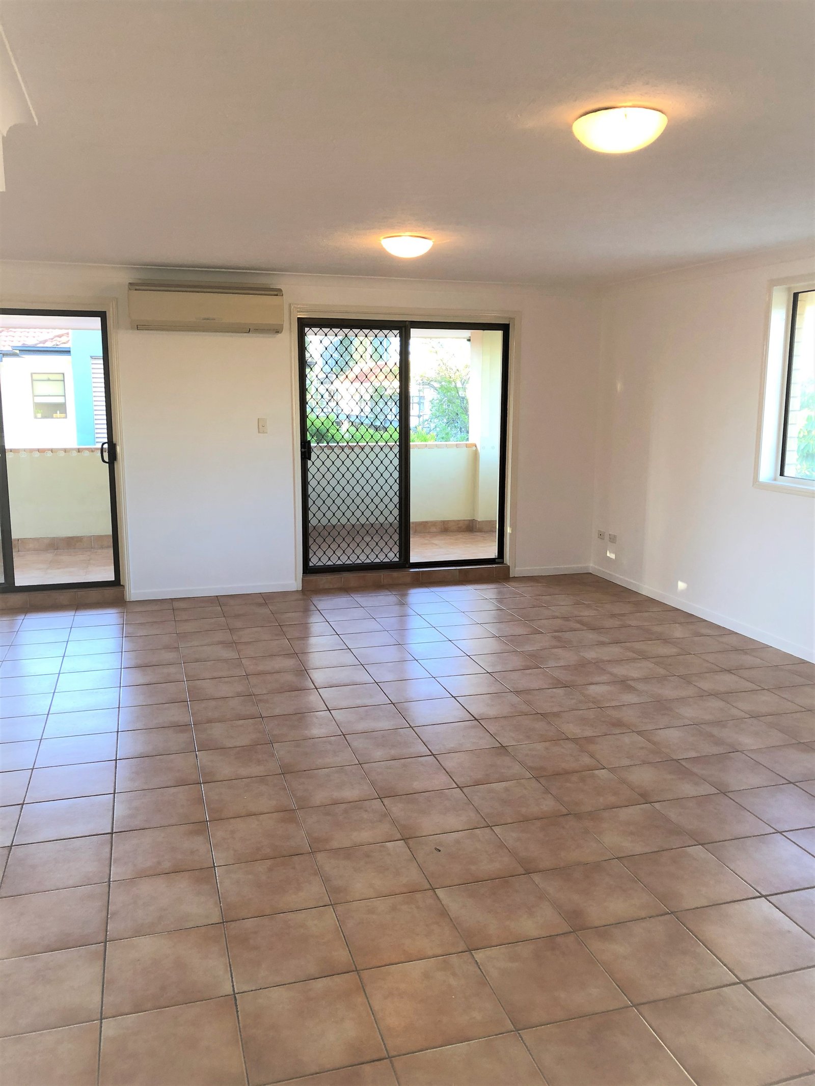 Unit 5/21 Second Avenue BROADBEACH 3