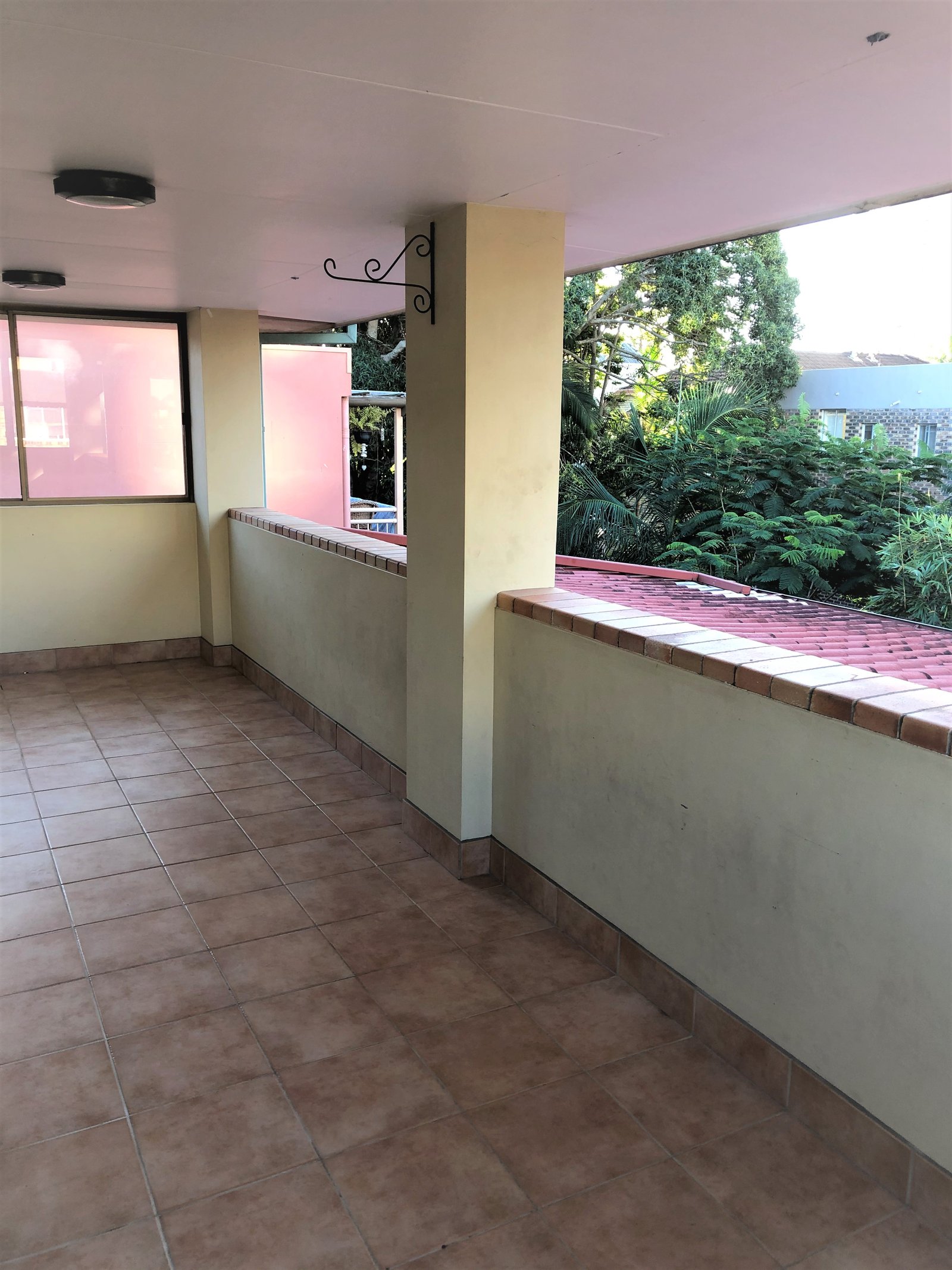 Unit 5/21 Second Avenue BROADBEACH 6