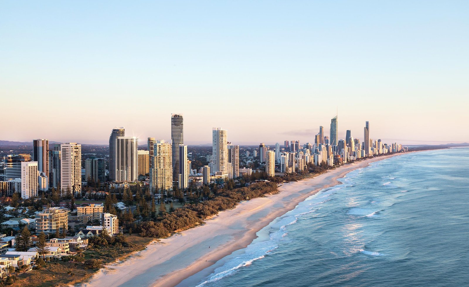 Unit 5/21 Second Avenue BROADBEACH 25