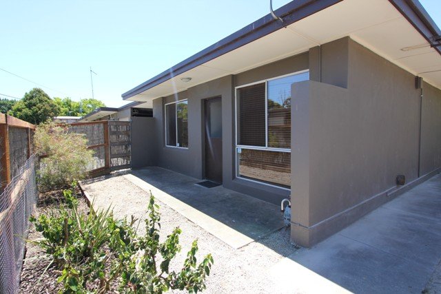 Unit 5/8 Regent Drive CANADIAN 1