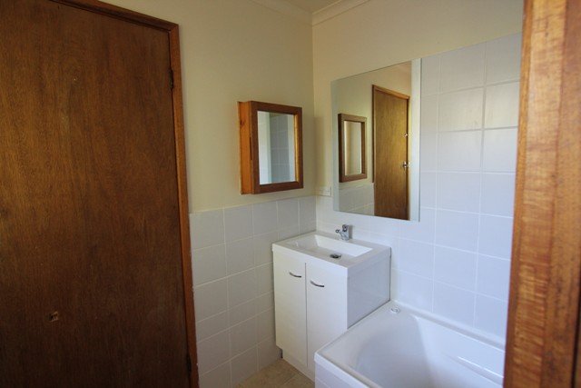 Unit 5/8 Regent Drive CANADIAN 3