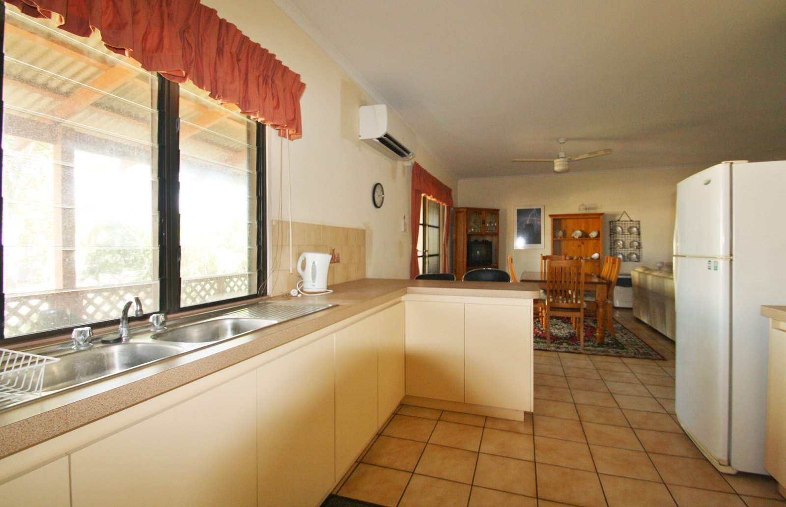 Unit 6, 1 Saville Street BROOME 5